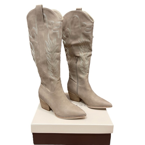 Oasis Society Samara Embroidered Knee High Boots - Picture 3 of 7